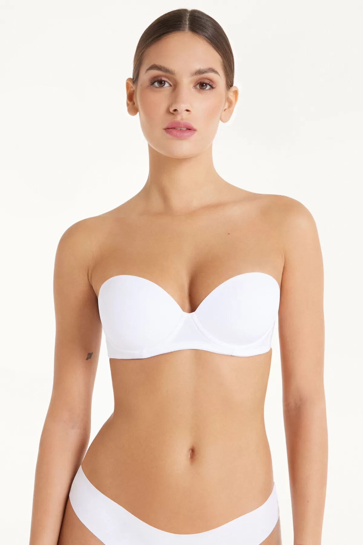 Reggiseno a Fascia Extra Morbido Madrid - Microfibra Rigenerata Super Imbottito per Donna Tezenis 

Intimo Confortevole con Doppio Rinforzo - Modello Madrid in Tessuto Ecologico Tezenis Donna 

Reggiseno Fascia Avvolgente Madrid - Imbottitura Premium in Microfibra Riciclata per Donna Tezenis 

Intimo Femminile Tezenis - Reggiseno Fascia Confort con Rinforzo Madrid in Ecotessuto Idrorepellente