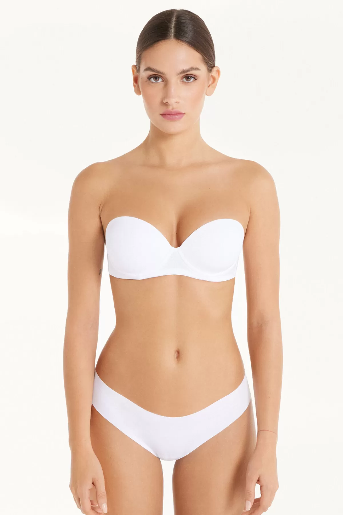 Reggiseno a Fascia Extra Morbido Madrid - Microfibra Rigenerata Super Imbottito per Donna Tezenis 

Intimo Confortevole con Doppio Rinforzo - Modello Madrid in Tessuto Ecologico Tezenis Donna 

Reggiseno Fascia Avvolgente Madrid - Imbottitura Premium in Microfibra Riciclata per Donna Tezenis 

Intimo Femminile Tezenis - Reggiseno Fascia Confort con Rinforzo Madrid in Ecotessuto Idrorepellente