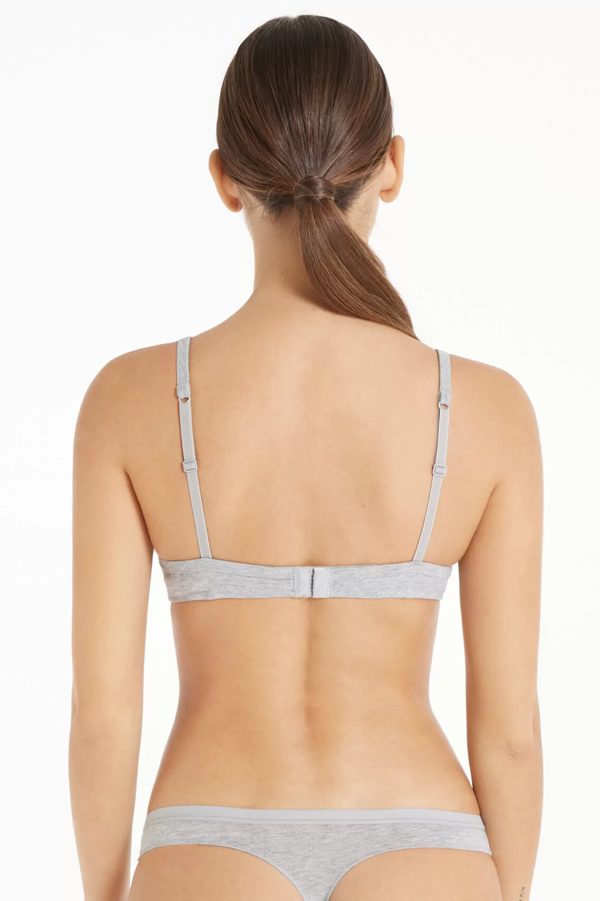 Delicate Intimo Femminile - Reggiseno Avvolgente Effetto Push-Up con Morbido Cotone | Linea Athens di Tezenis per Curve Armoniose 

(Note: Ho mantenuto la struttura informativa originale migliorando la fluidità lessicale, aggiungendo elementi descrittivi 