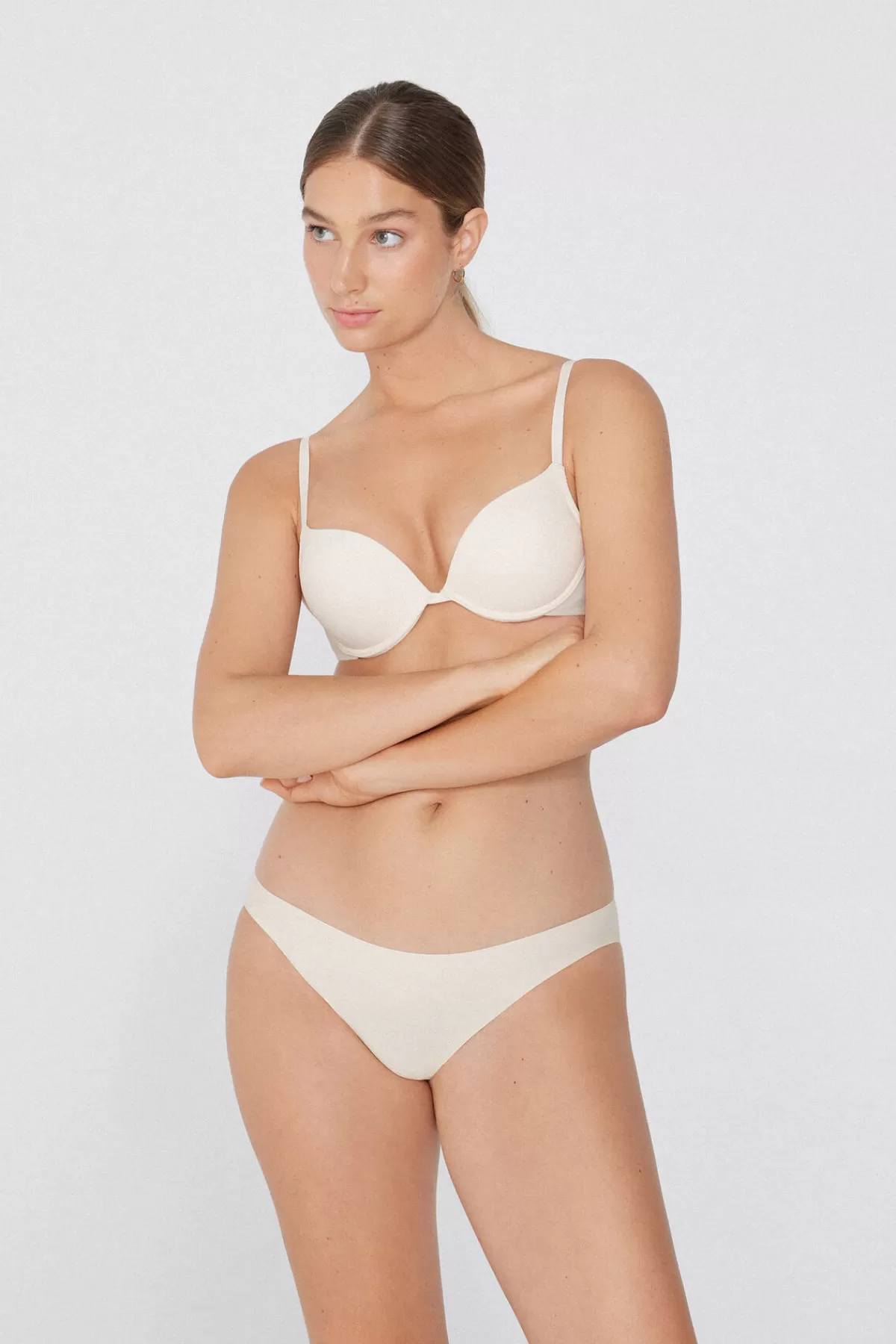 Intimo Tezenis Push-Up Donna: Design Avvolgente con Effetto Super Volumizzante in Microfibra Rigenerata - Collezione Los Angeles