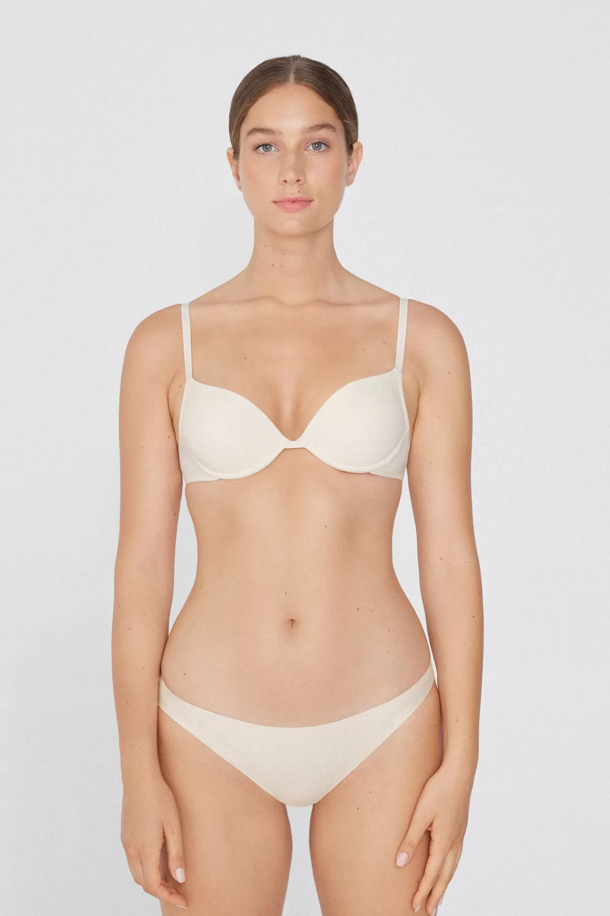 Intimo Tezenis Push-Up Donna: Design Avvolgente con Effetto Super Volumizzante in Microfibra Rigenerata - Collezione Los Angeles