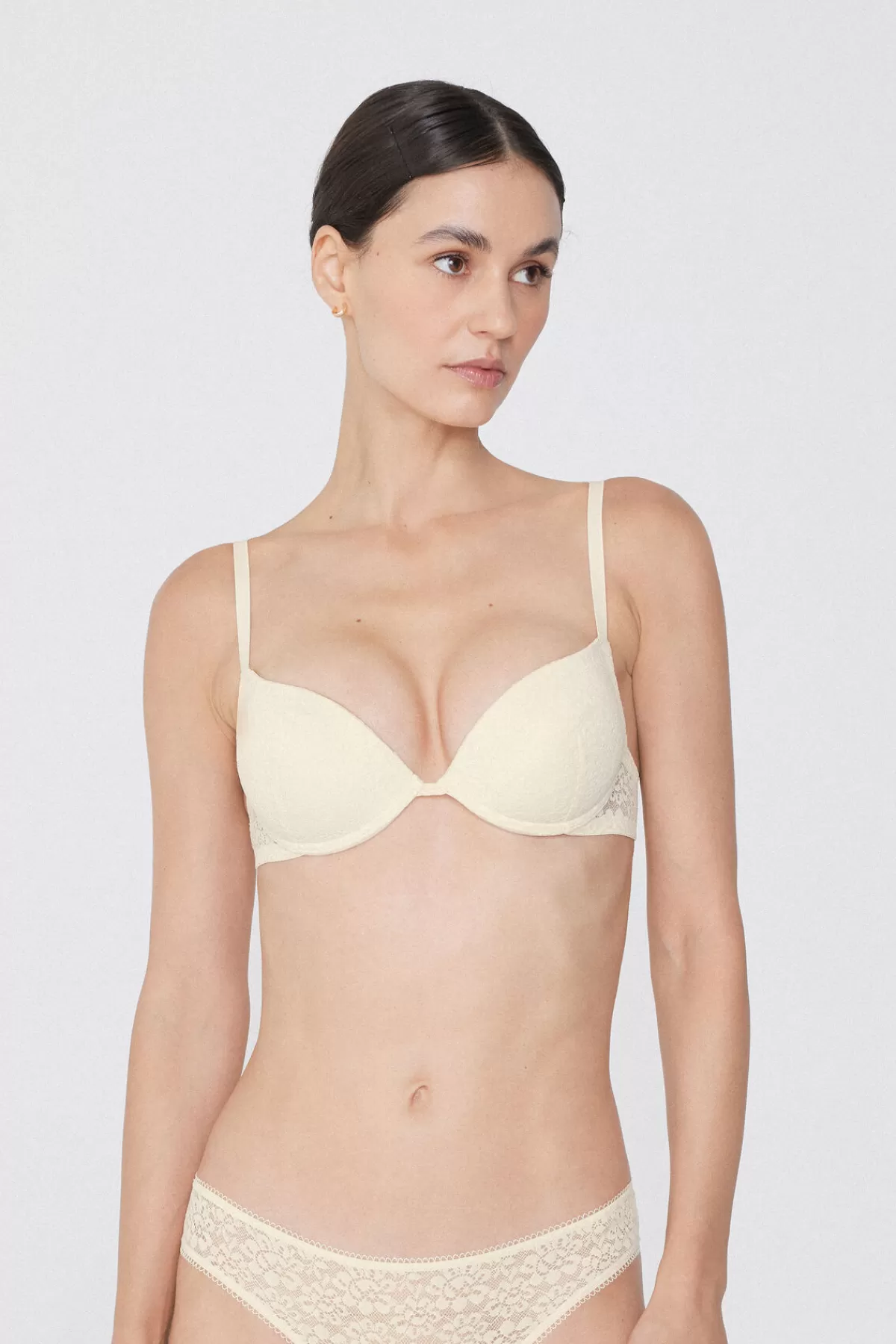 Reggiseno Push-up Tezenis con Pizzo Rigenerato - Effetto Scollato Sensuale e Design Eco-Consapevole | Collezione LA Confortevole