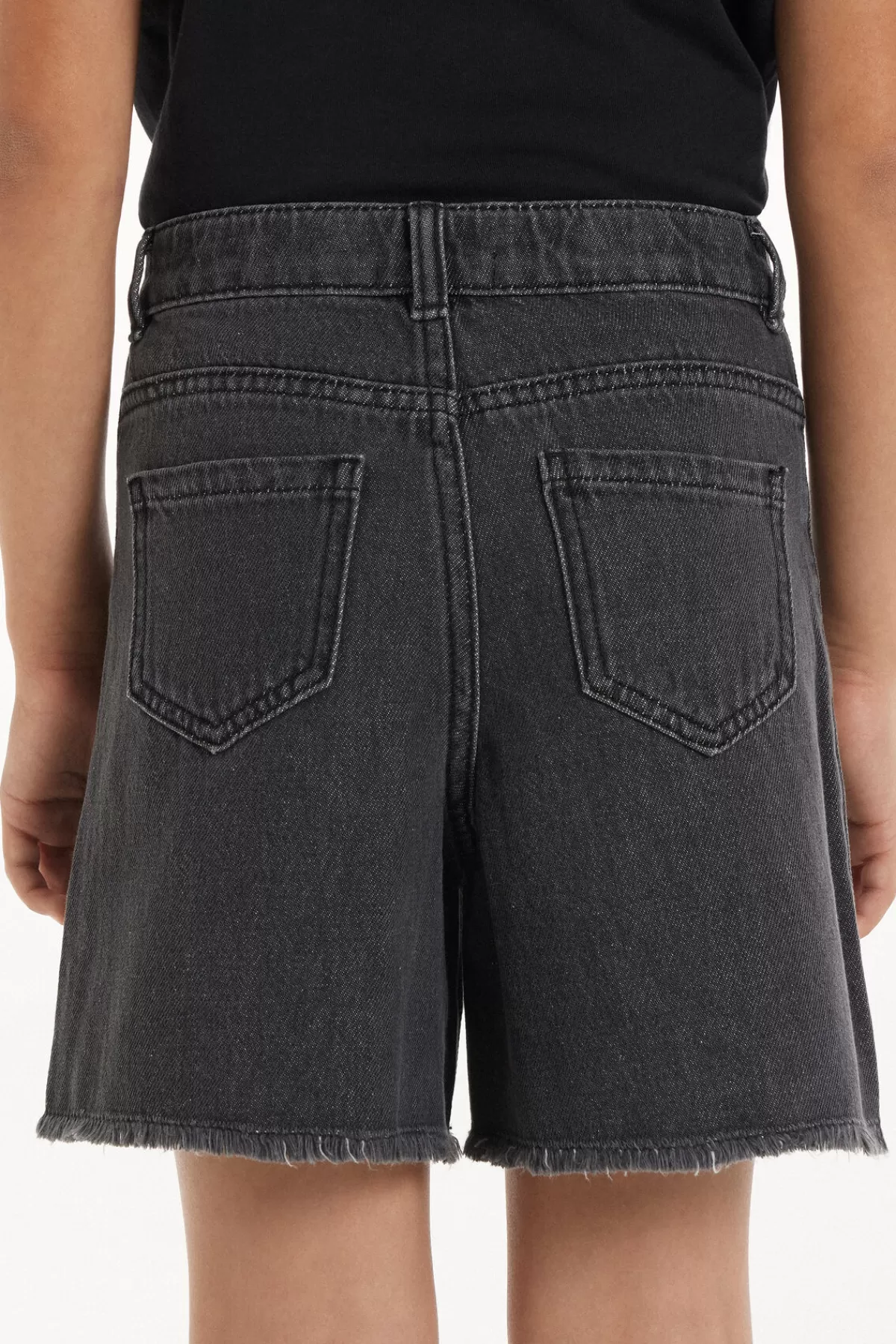 Denim Casual con Strappi Tezenis - Shorts Moda Estiva Sfilacciati