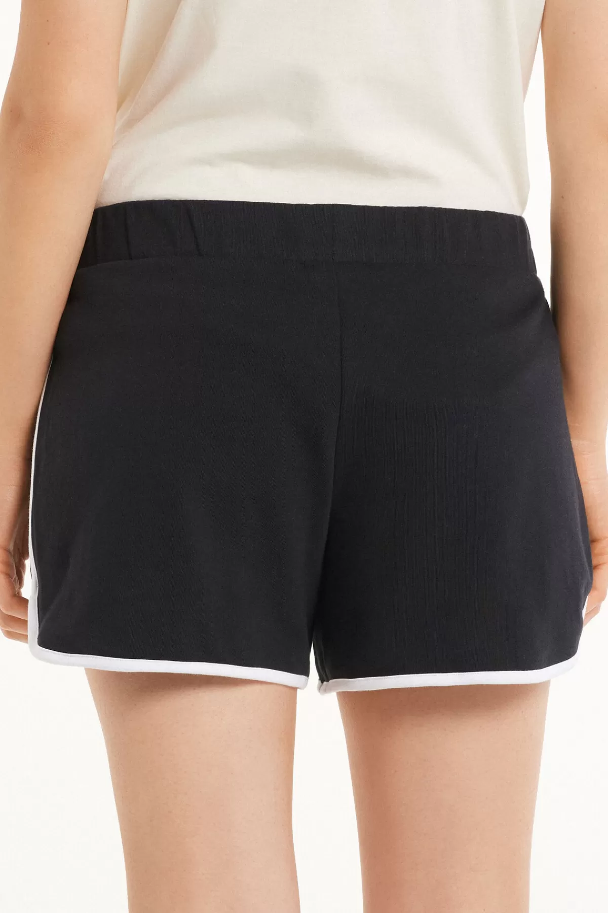 Pantaloncini Sportivi in Felpa Donna con Bordatura a Contrasto - Tezenis Confortevoli e Design Elegante