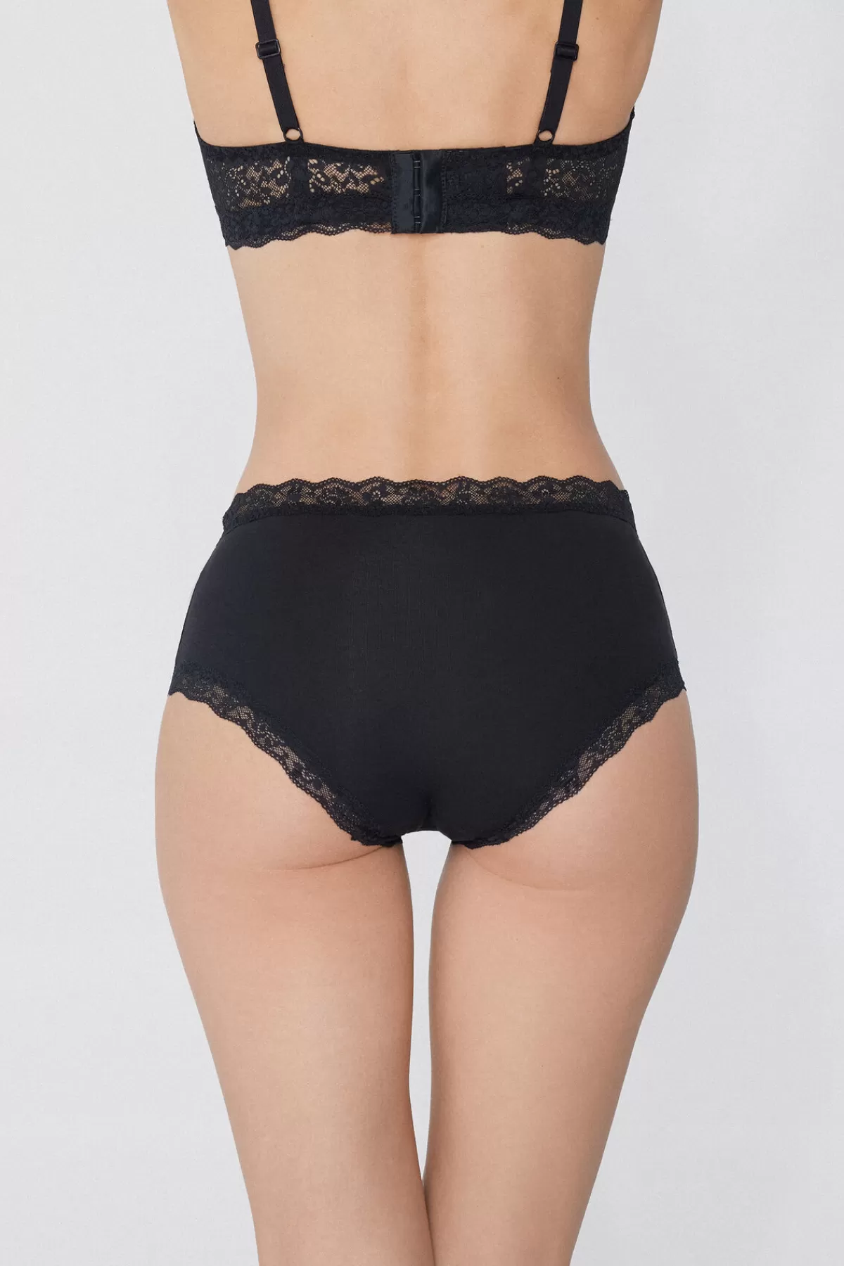 Intimo Donna in Pizzo con Rifiniture in Cotone - Reggiseno Elegante Tezenis