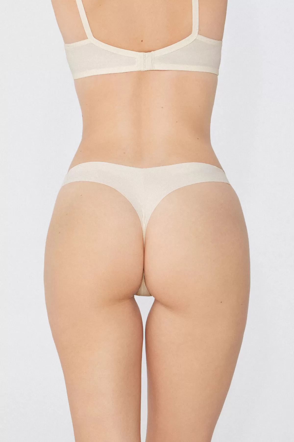 Intimo Donna Perizoma Brasiliano in Microfibra Ultra Morbida - Taglio Sgambato con Finiture Vivo per Comfort Naturale