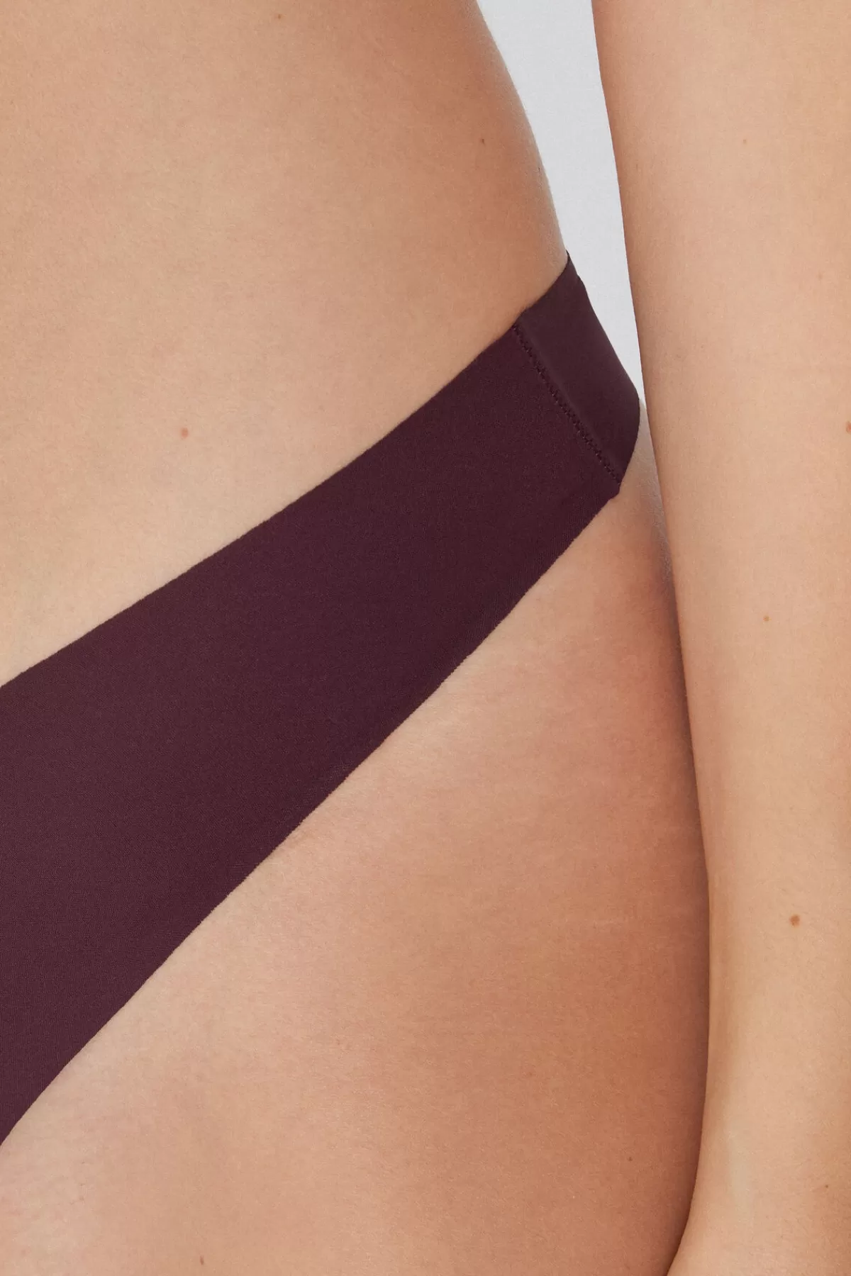 Tezenis Perizoma Brazilian Donna con Design Sgambato - Microfibra Ultra Morbida e Taglio Vivo per Massimo Comfort