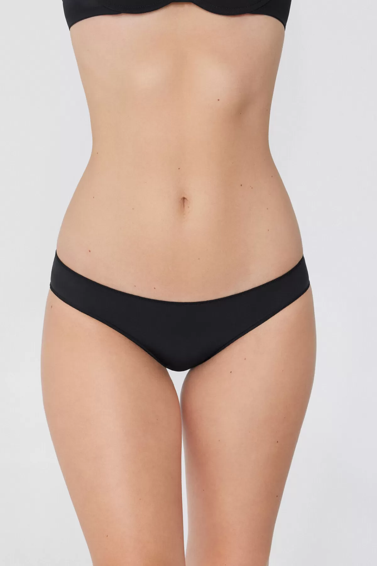 Intimo Classico Femminile Tezenis in Tessuto Eco-Sostenibile - Design Morbido e Conforto Naturale, Collection Autunno 2023