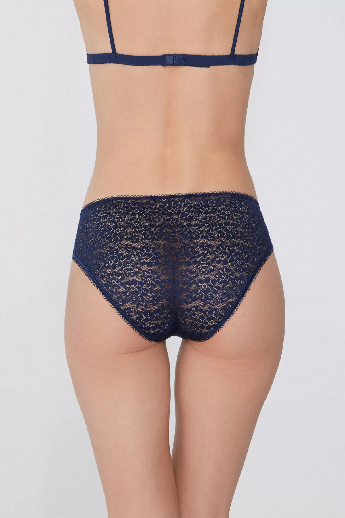 Tezenis Intimo Donna: Mutandine Classiche con Pizzo e Ricamo, Design Femminile e Comfortevile