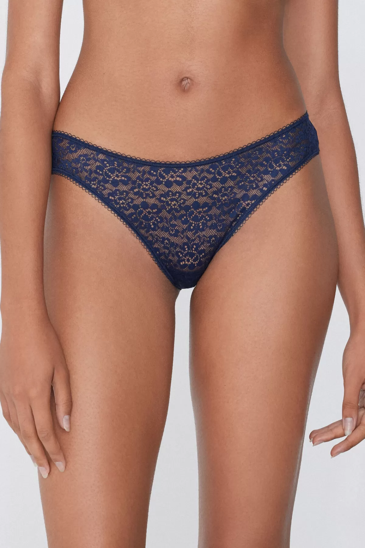 Tezenis Intimo Donna: Culotte Sgambato con Pizzo Riciclato - Eleganza Confortevole e Tocco Eco-Consapevole