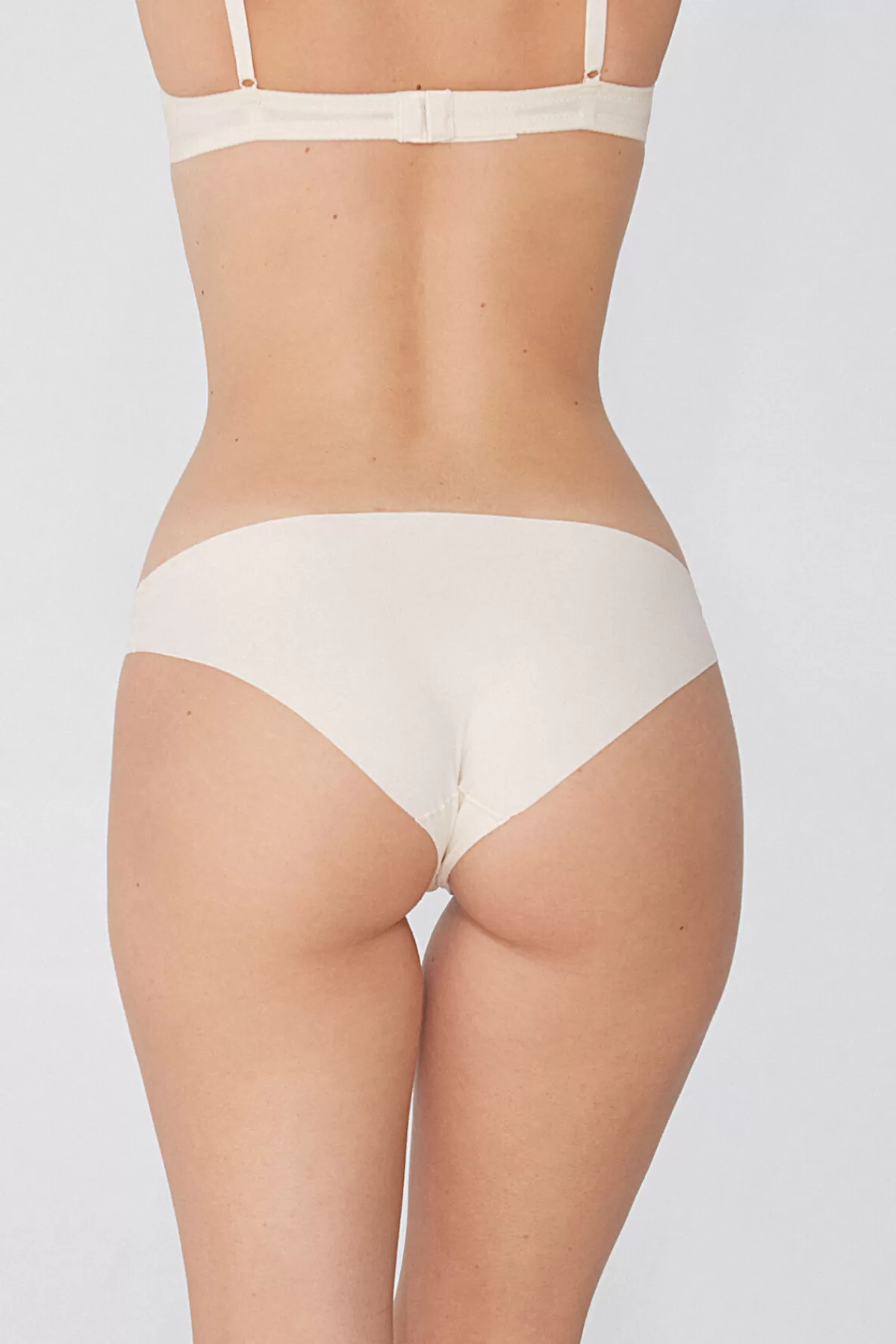 Tezenis Intimo Femminile in Microfibra Ultra Morbida con Design Avvolgente e Taglio Strategico