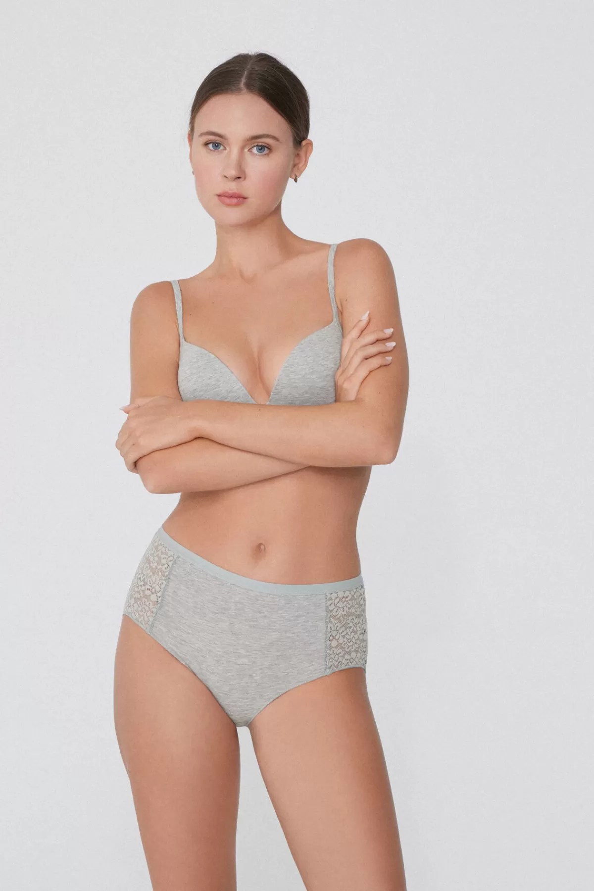 Tezenis Intimo Femminile: Slip con Pizzo Elegante e Design Alto Vita in Cotone Morbido - Confortevole e Stile Sensuale per Donna