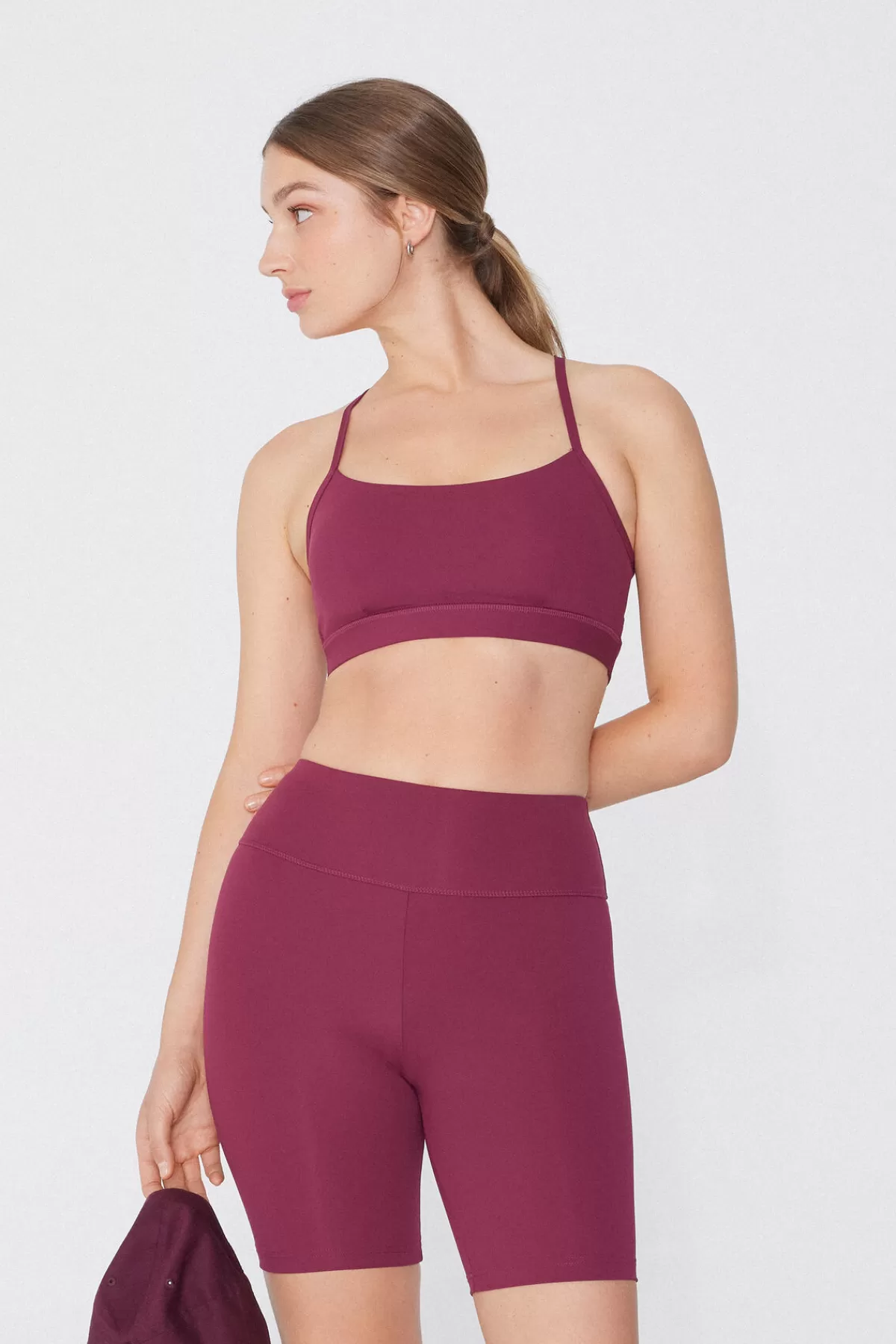 Tezenis Top Sportivo Donna con Spalline Sottili - Imbottitura Comfort e Design Corto Moderno