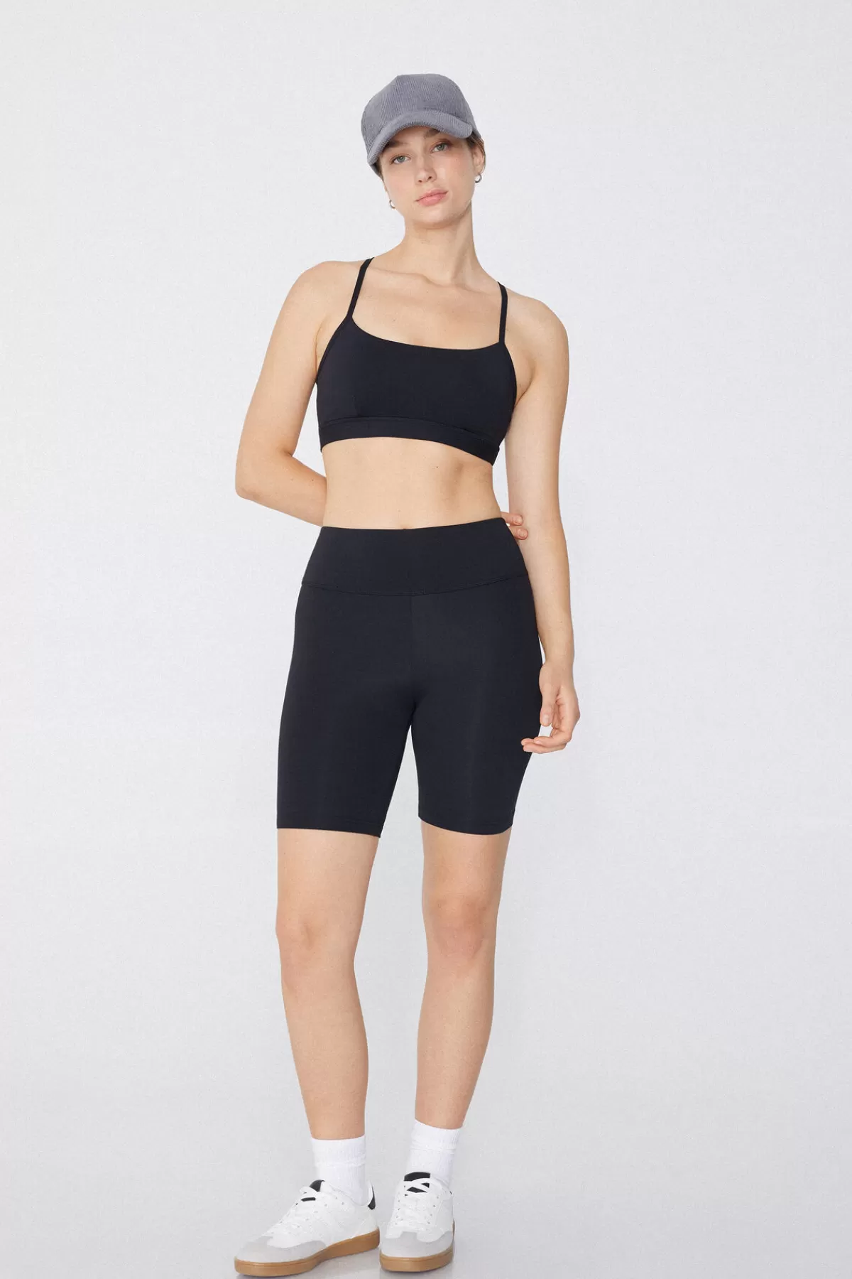 Tezenis Top Sportivo Donna con Spalline Sottili - Imbottito e Confortevole per Allenamenti