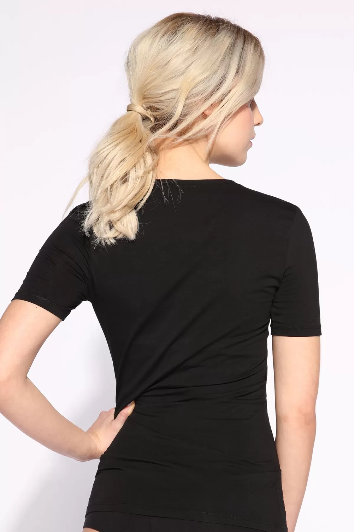 Maglietta Tezenis in cotone elasticizzato ultra morbido - Girocollo comodo per donna

(：，