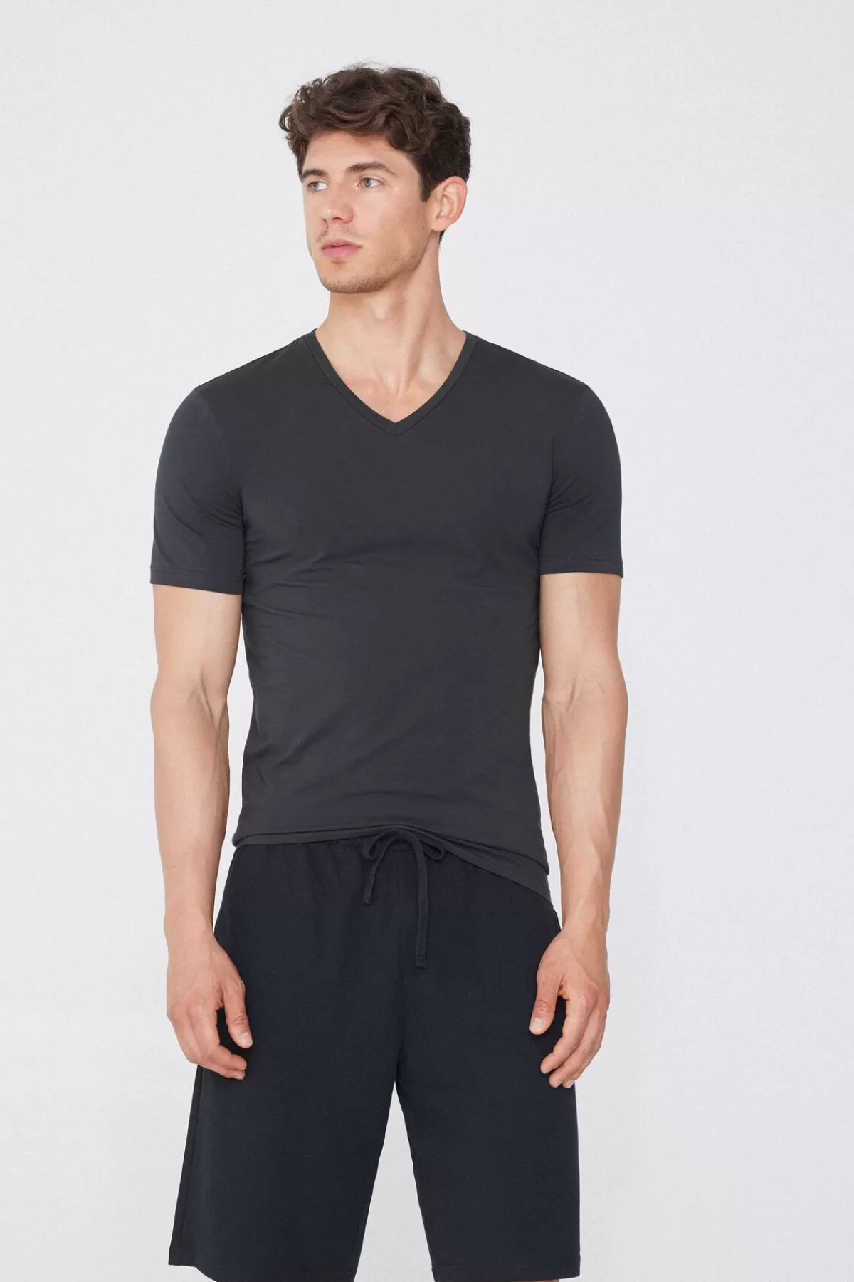 Tezenis Maglietta Uomo Scollo a V Comodo in Cotone Elasticizzato Morbido - Ideale per l'Estate Respirabile