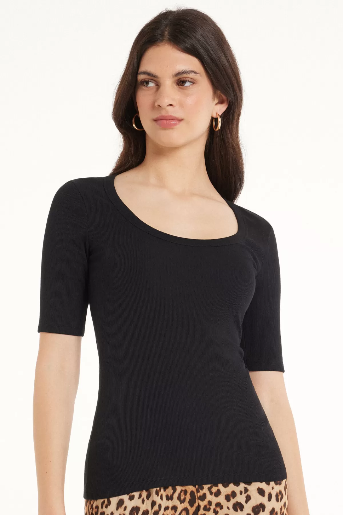 Tezenis Maglietta Donna con Dettaglio Scollo Madonna - Puro Cotone, Righe Classiche, Taglio Comodo e Stile Casual