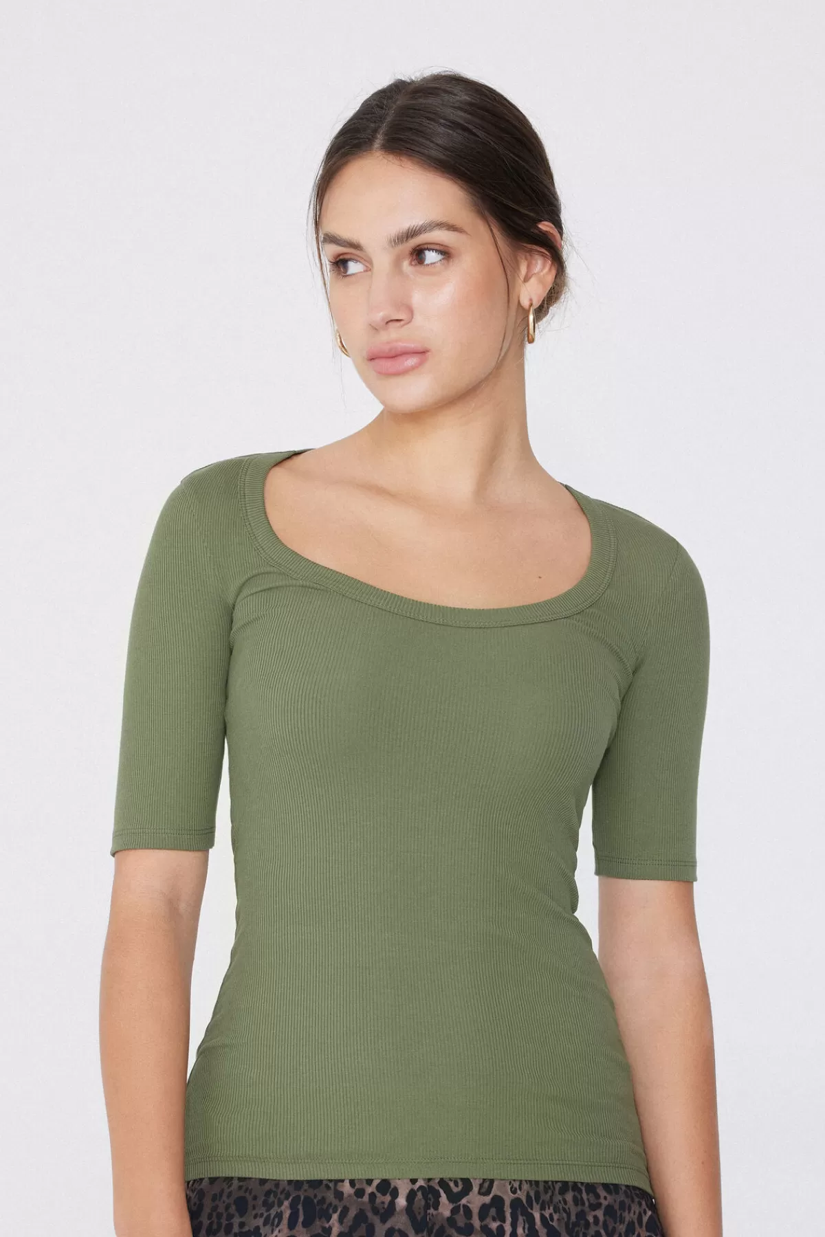 Tezenis Donna: Maglietta Scollo a Barchetta in Cotone Rigato, Comoda con Dettagli a Righe Verticali